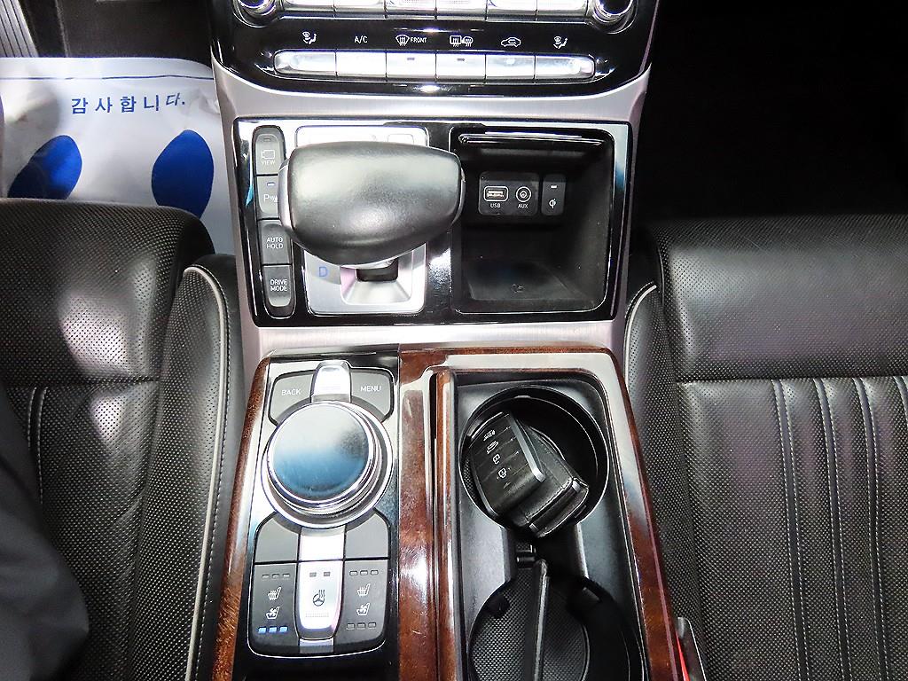 Genesis EQ900 — photo 11