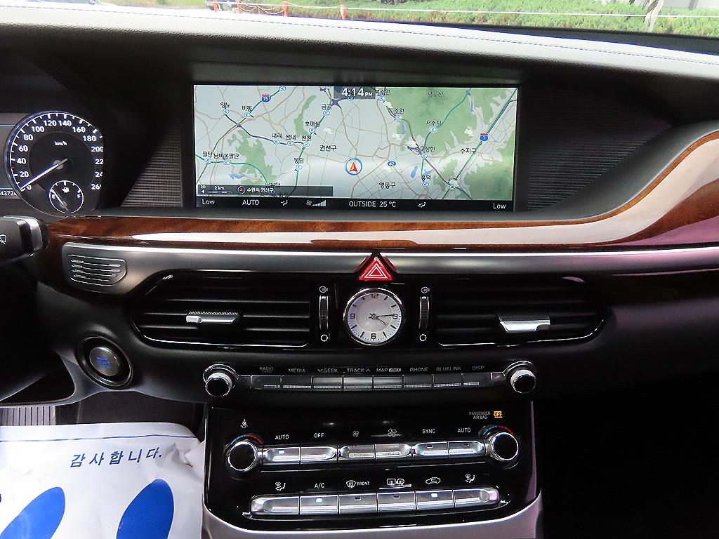 Genesis EQ900 — photo 13