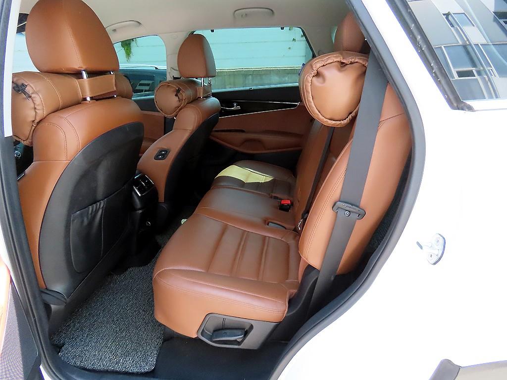Kia Sorento — photo 06