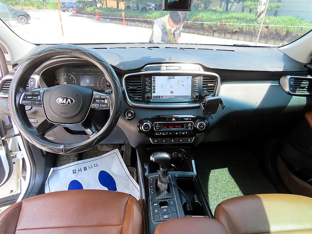 Kia Sorento — photo 07