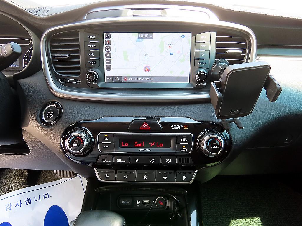 Kia Sorento — photo 13