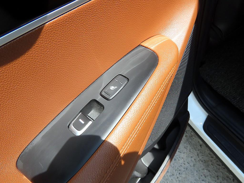 Kia Sorento — photo 16