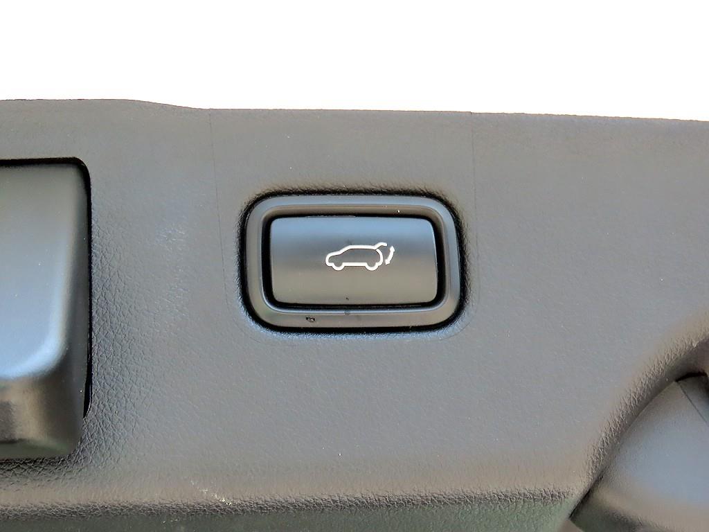 Kia Sorento — photo 18