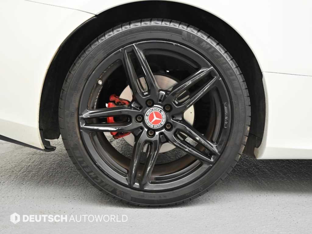 Mercedes-Benz E-Class — photo 05