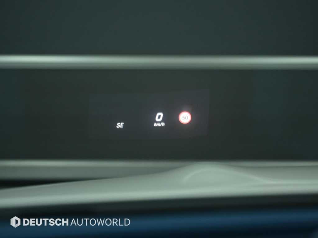 Mercedes-Benz E-Class — photo 17