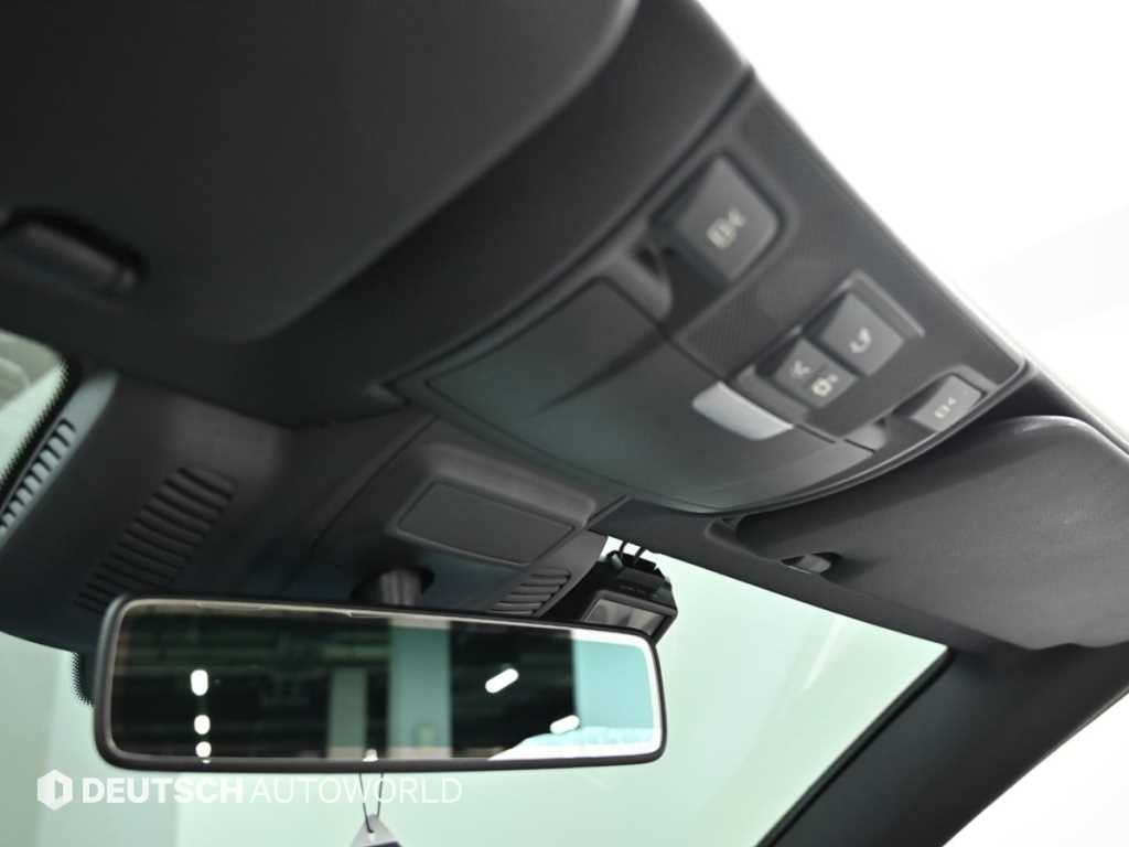 Mercedes-Benz E-Class — photo 18