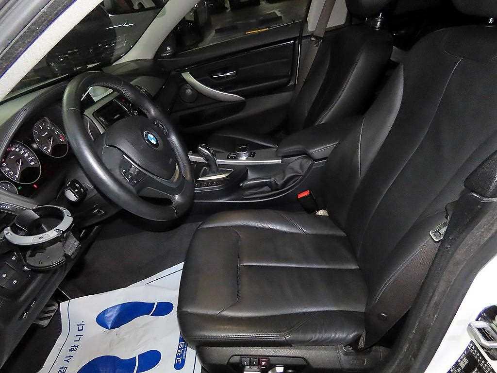 BMW 4-Series — photo 06