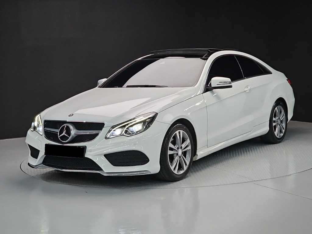 Mercedes-Benz E-Class — photo 01