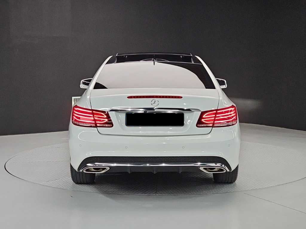 Mercedes-Benz E-Class — photo 03