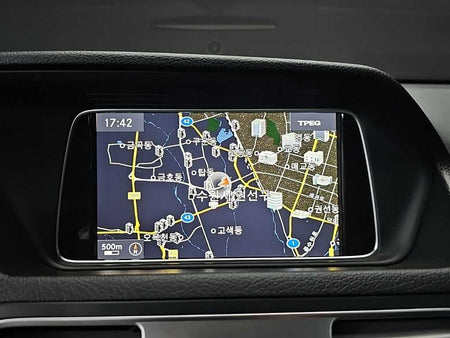Mercedes-Benz E-Class — photo 14
