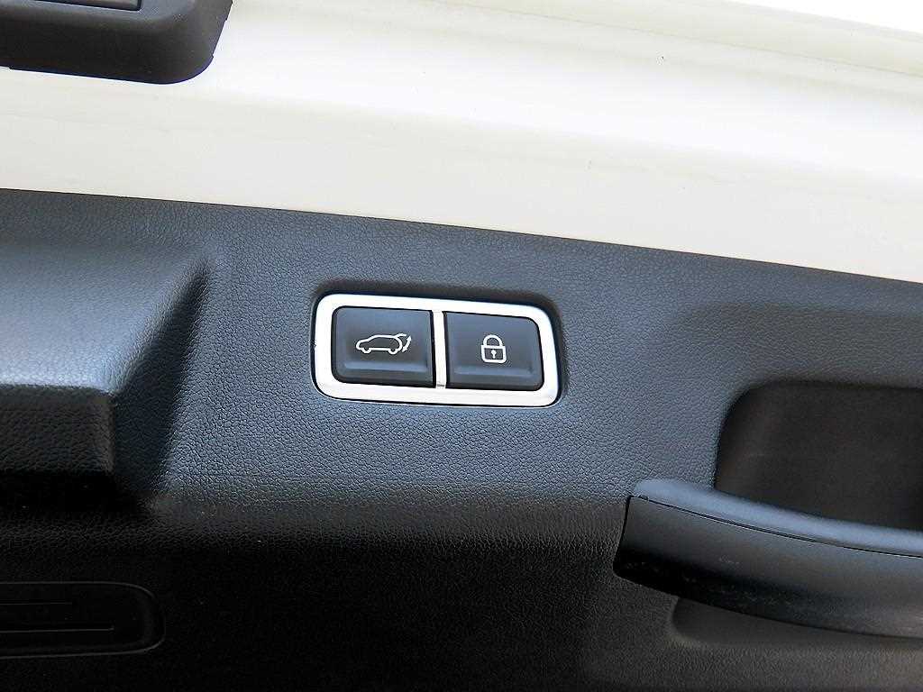 Kia Sorento — photo 15