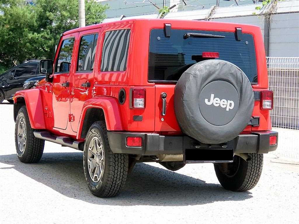 Jeep Wrangler — photo 03