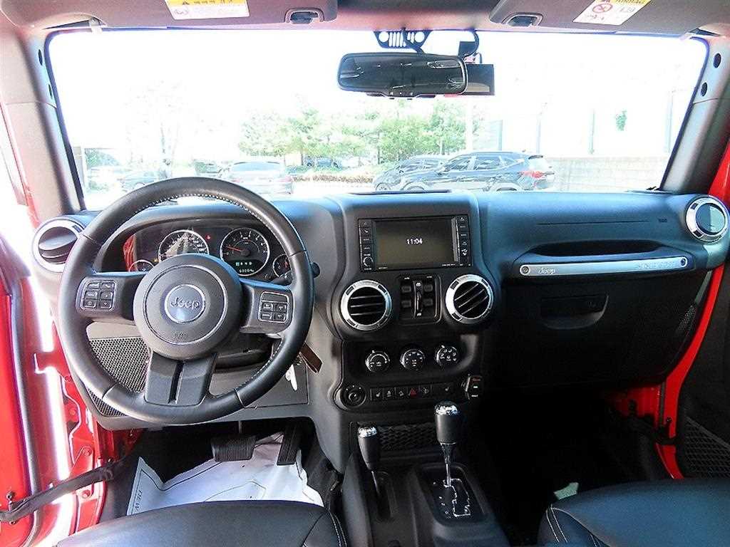 Jeep Wrangler — photo 07