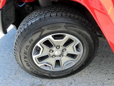 Jeep Wrangler — photo 18