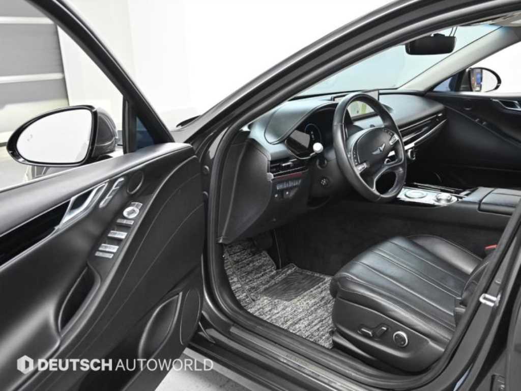 Genesis G80 — photo 13
