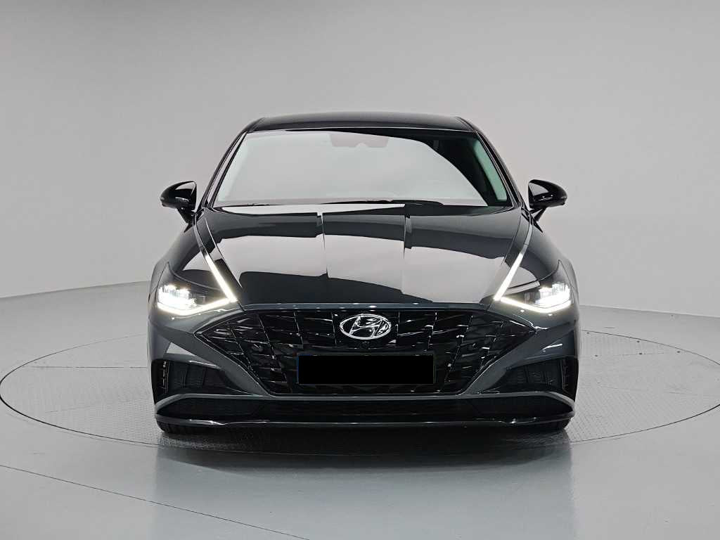 Hyundai Sonata — photo 02