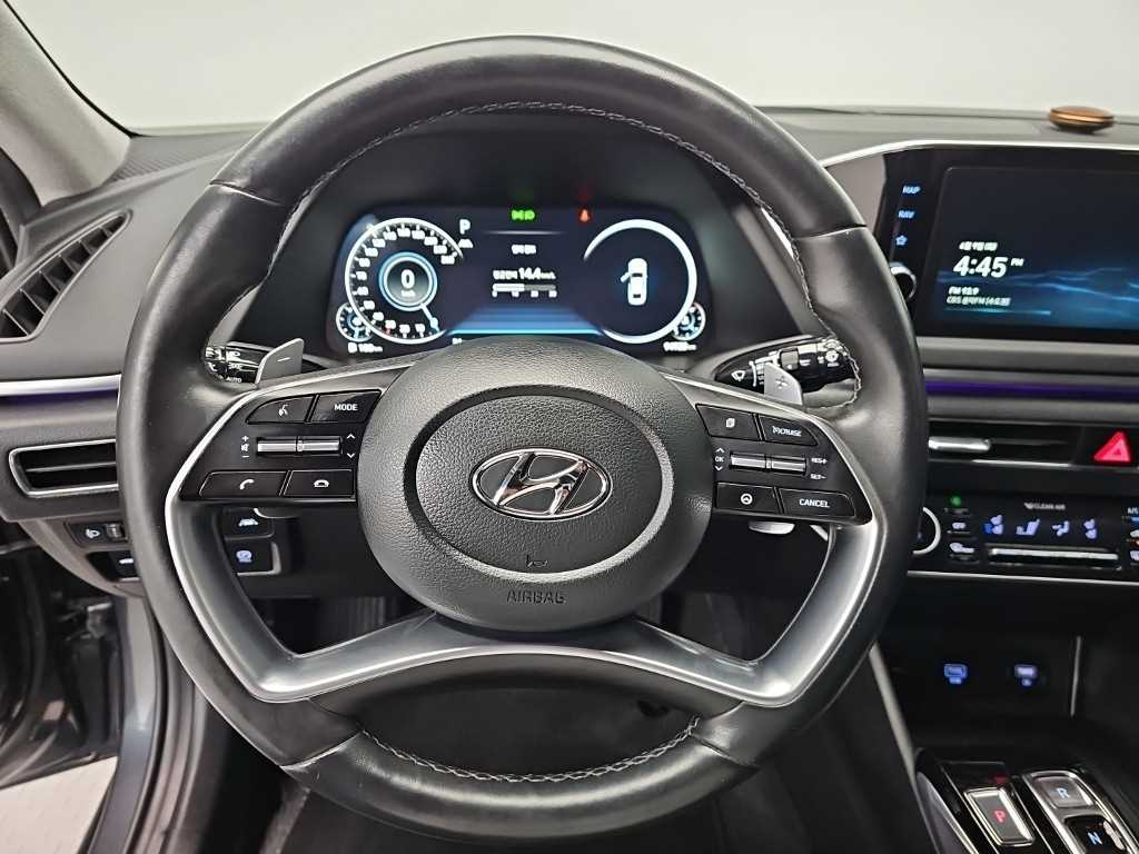 Hyundai Sonata — photo 09