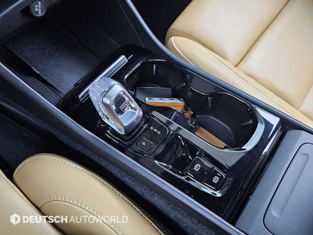 Volvo XC40 — photo 09