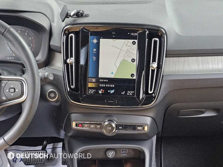 Volvo XC40 — photo 14