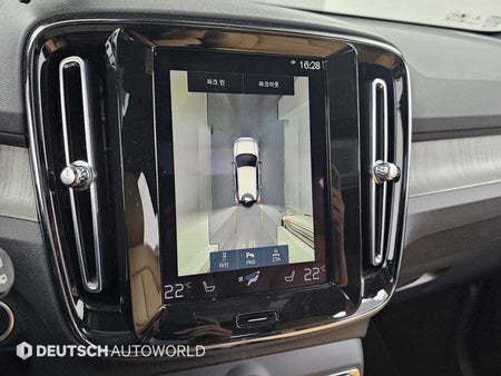 Volvo XC40 — photo 15