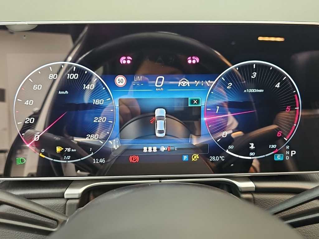 Mercedes-Benz S-Class — photo 06