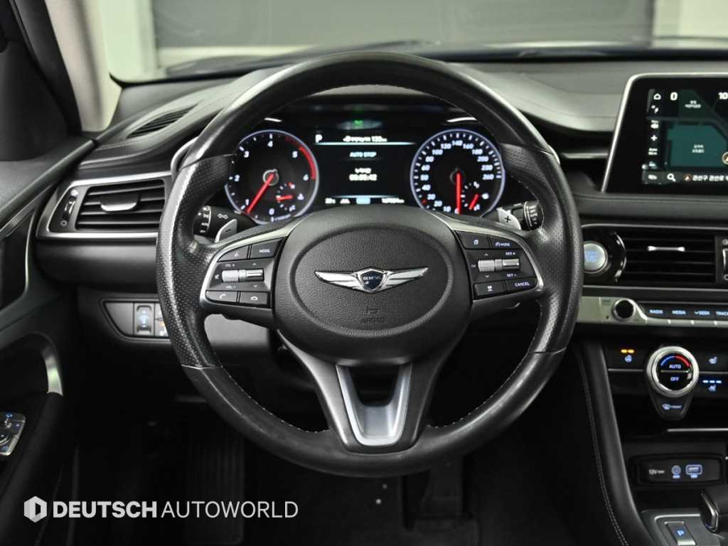 Genesis G70 — photo 13