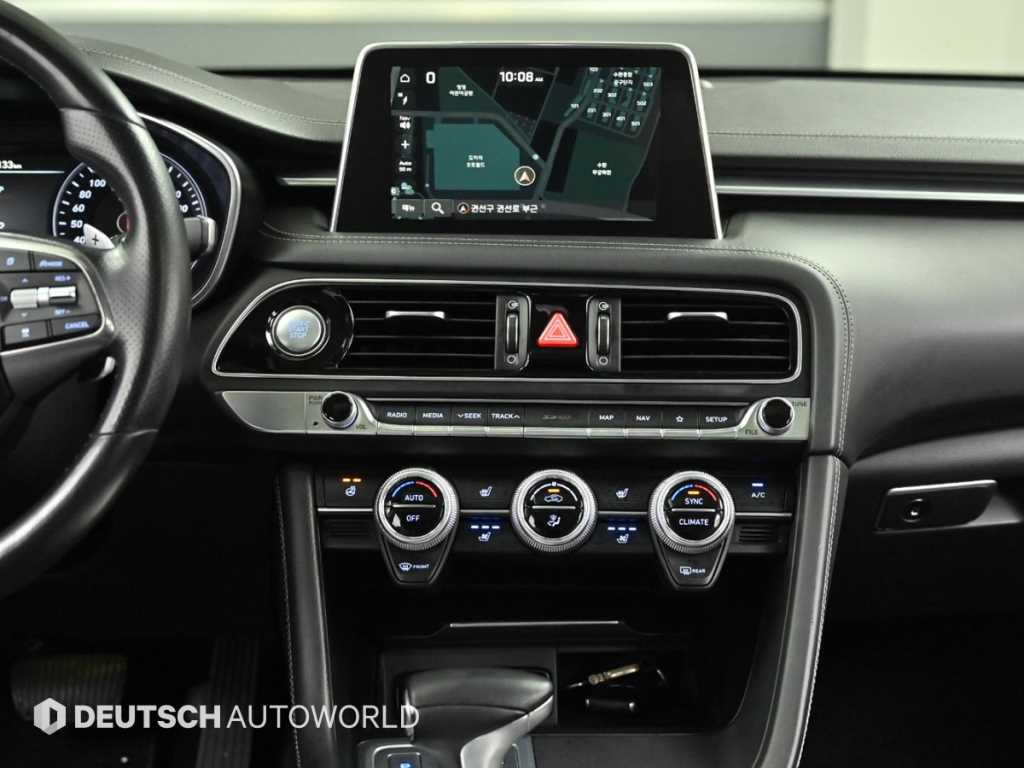 Genesis G70 — photo 14
