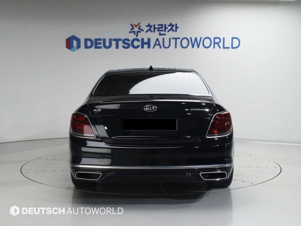 Kia K9 — photo 04