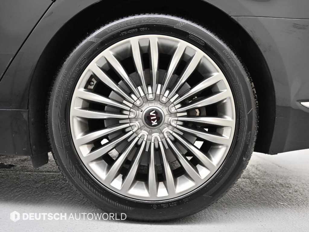 Kia K9 — photo 05