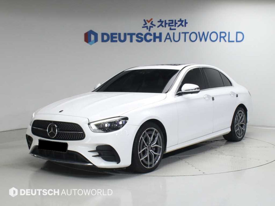 Mercedes-Benz E-Class — photo 01