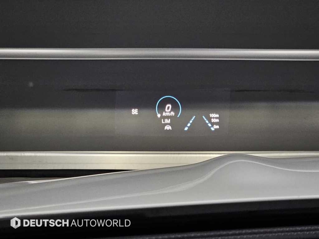 Mercedes-Benz E-Class — photo 17
