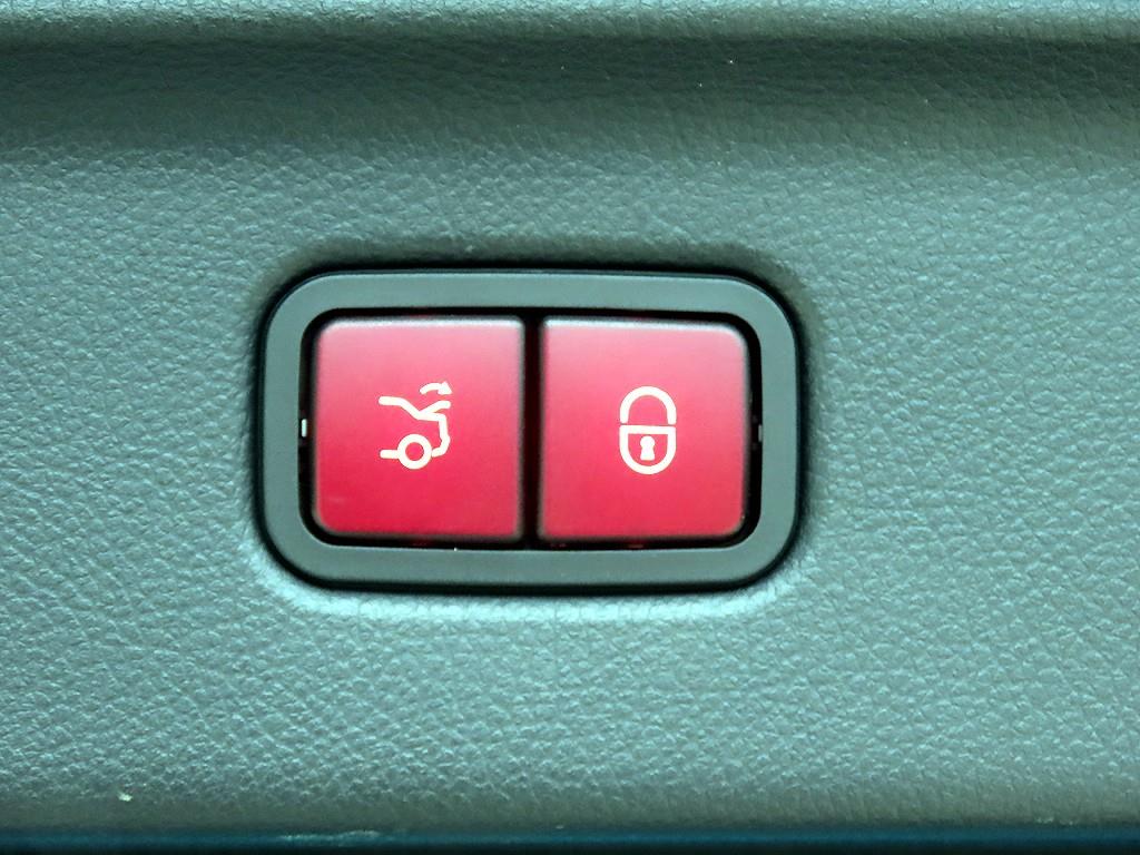 Mercedes-Benz S-Class — photo 15