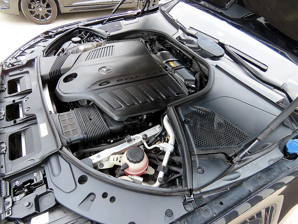 Mercedes-Benz S-Class — photo 19