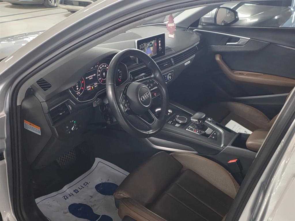 Audi A4 — photo 07
