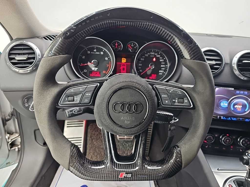 Audi TT — photo 08