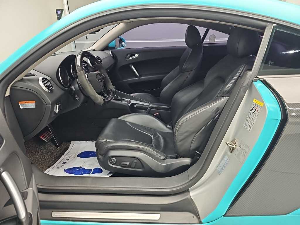 Audi TT — photo 10