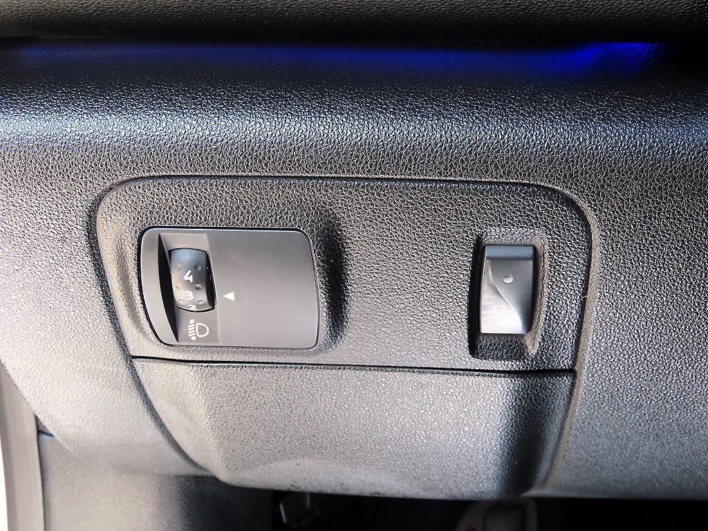 RENAULT SM6 — photo 12