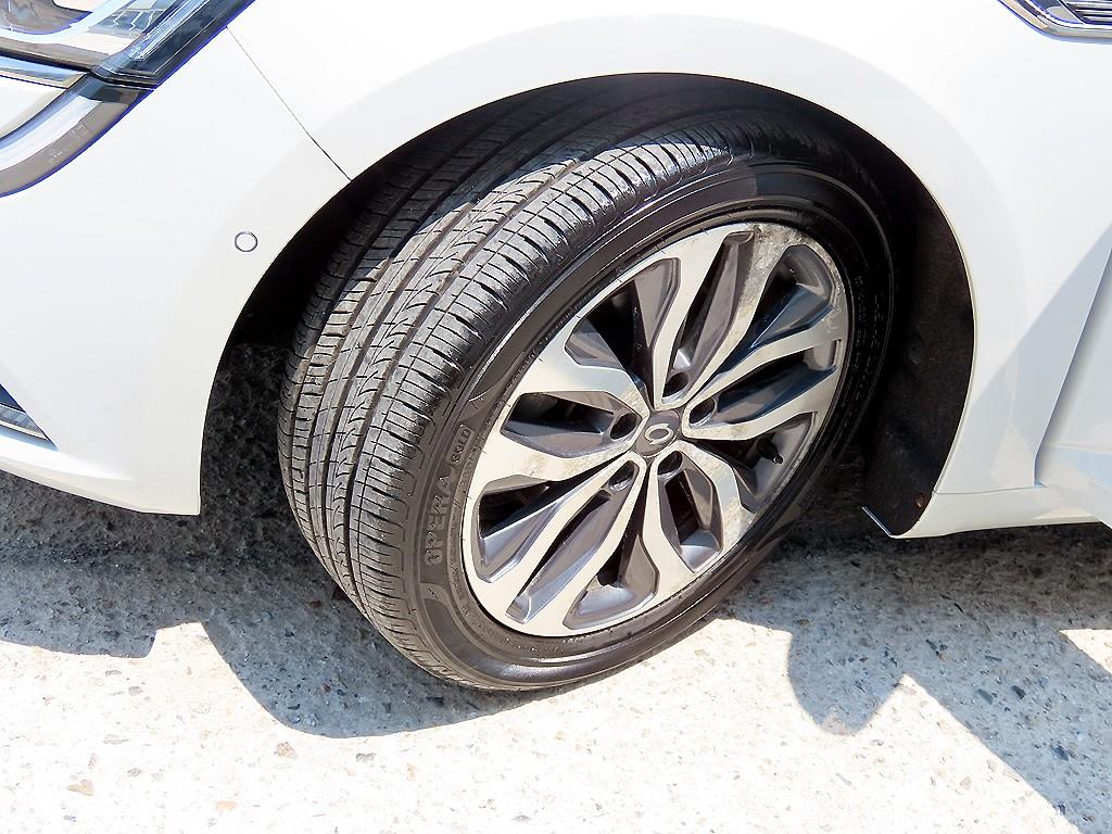 RENAULT SM6 — photo 19