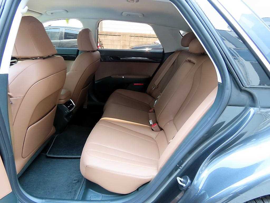 Hyundai Grandeur — photo 06