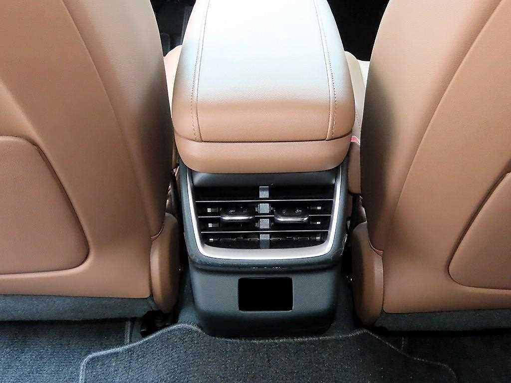 Hyundai Grandeur — photo 18