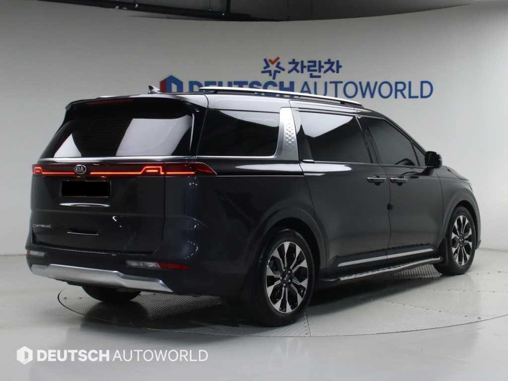 Kia Carnival — photo 02
