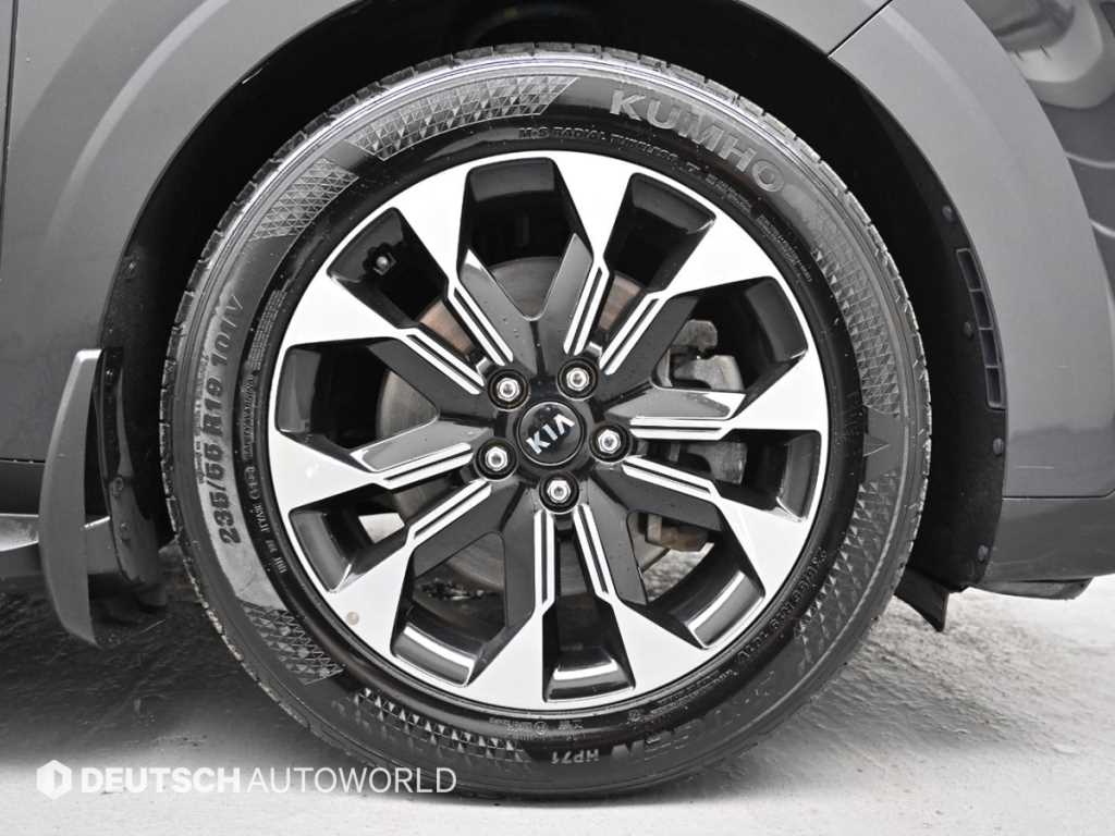Kia Carnival — photo 05