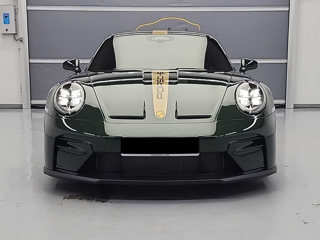 Porsche 911 — photo 01