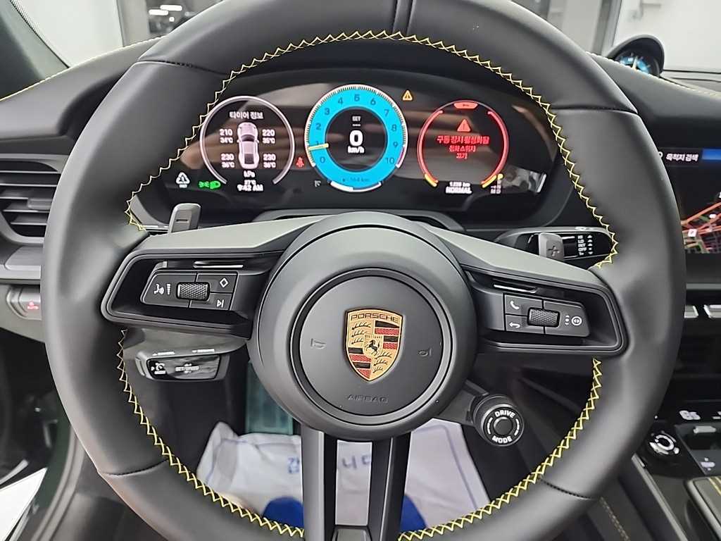 Porsche 911 — photo 09