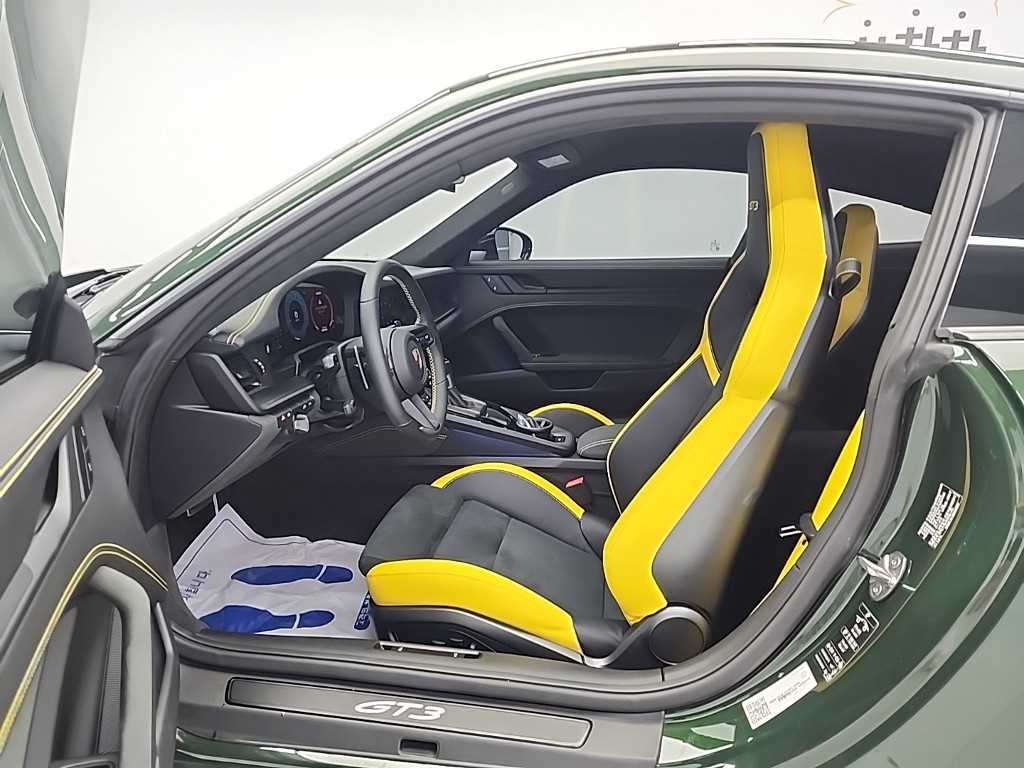 Porsche 911 — photo 11