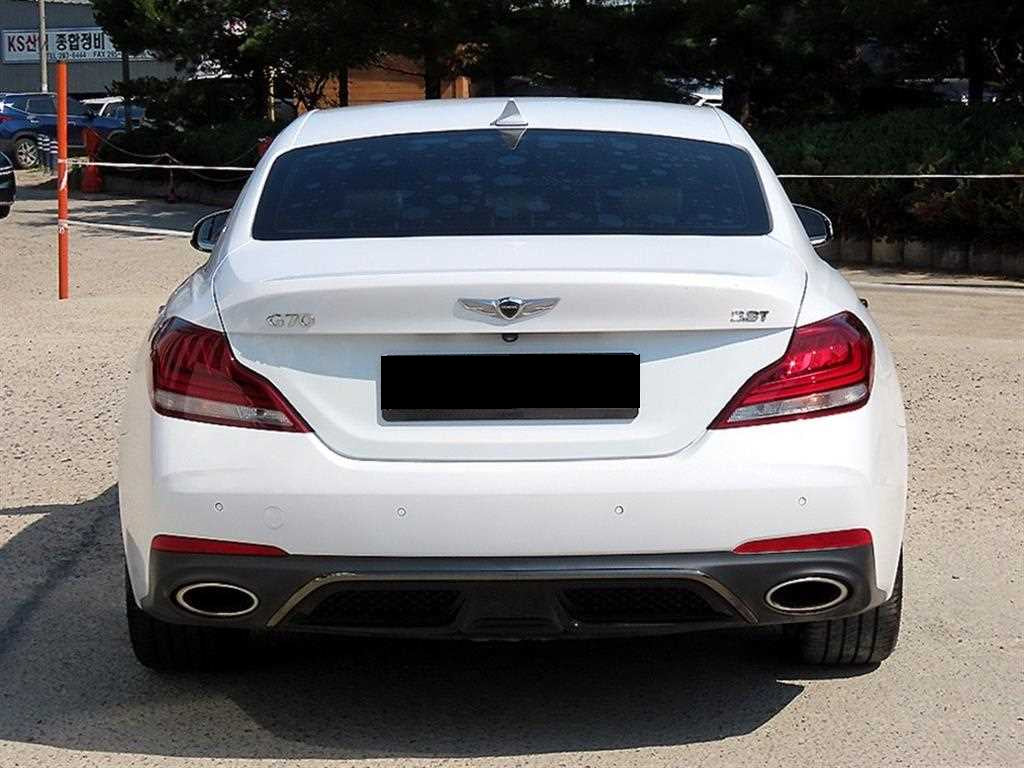 Genesis G70 — photo 04