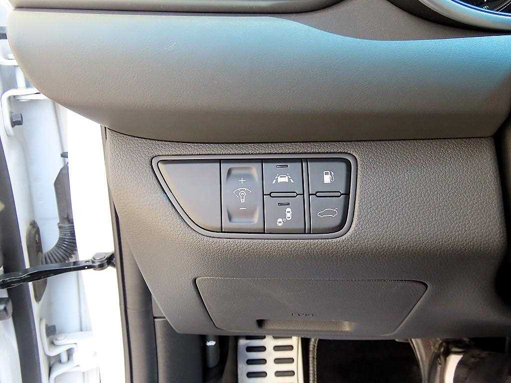 Genesis G70 — photo 13