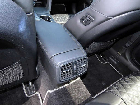 Genesis G70 — photo 18