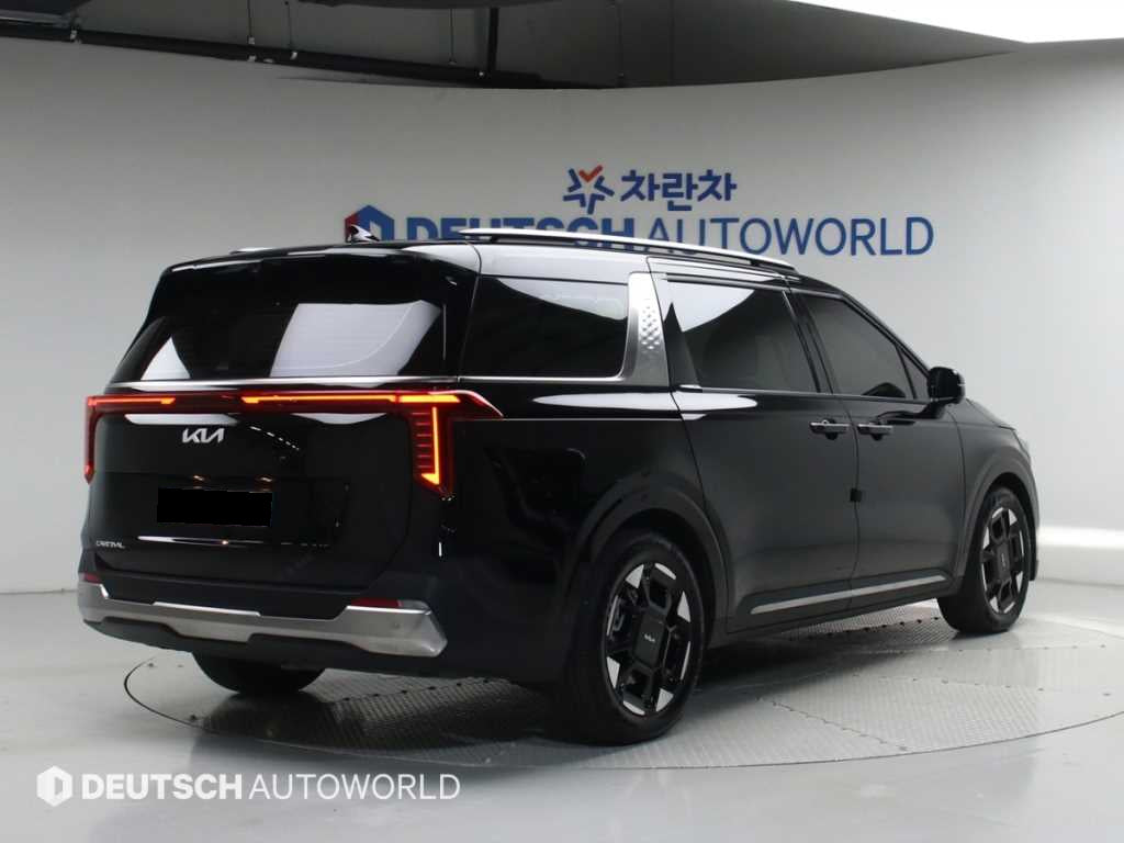 Kia Carnival — photo 02