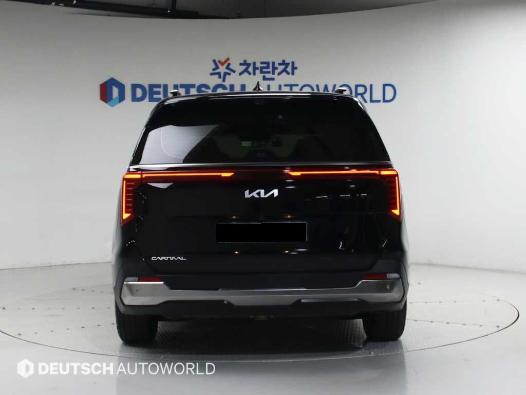 Kia Carnival — photo 04